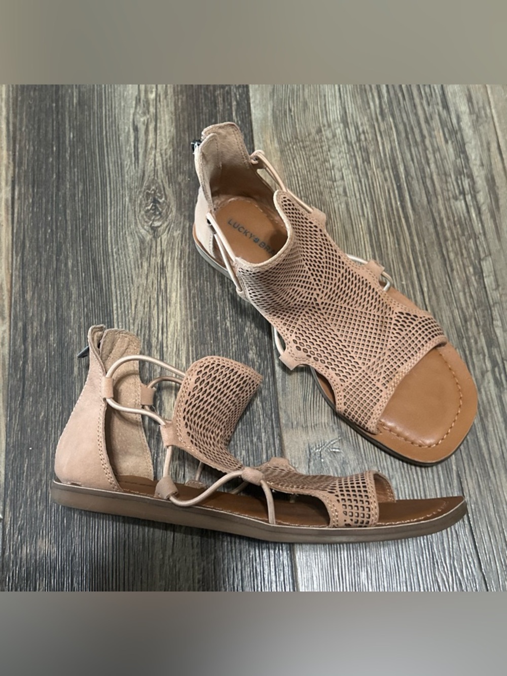 Lucky brand Bartega gladiator tan sandals women’s 6.5